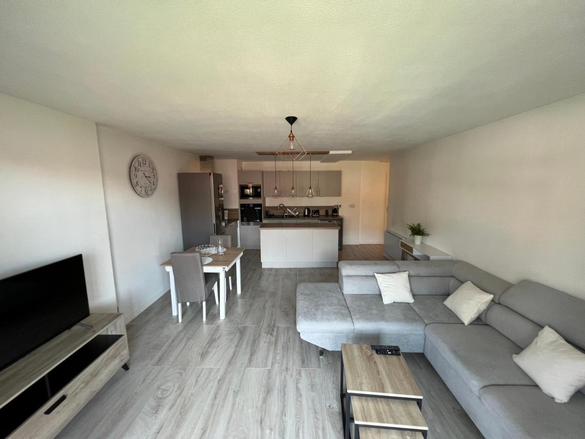 Appartement Entre Lacs, Montagnes Et Stations De Ski Bonneville Luaran gambar